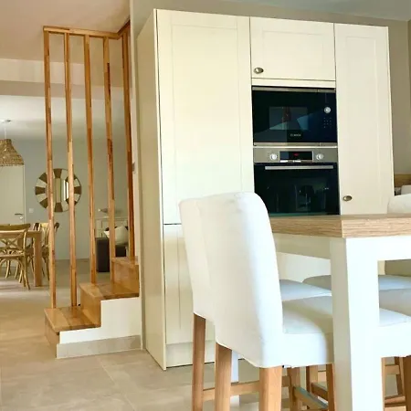 Maison De Elegante Au Coeur De Avec Terrasse - Fr-1-604-43 Feriehus *